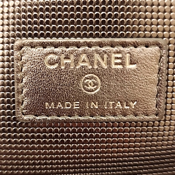 Chanel Matelasse Quilted CC Silver T Flap Wallet Leather Mesh + Entrupy COA - Picture 8 of 16